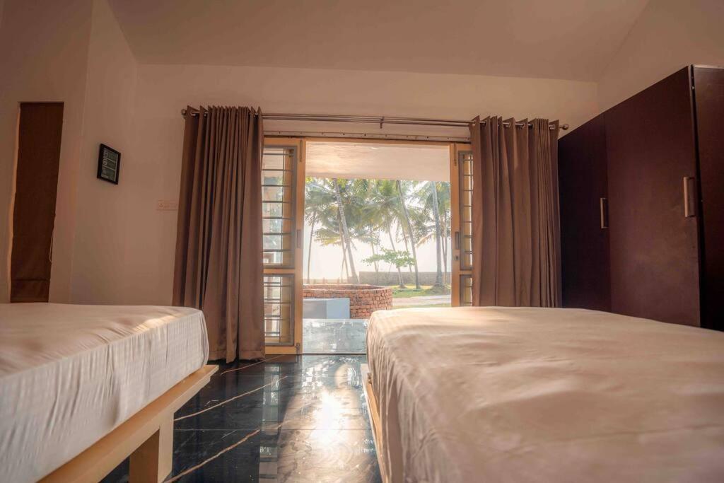 Baywatch By Grha - A Picturesque Beachfront Villa Kozhikode Exterior foto